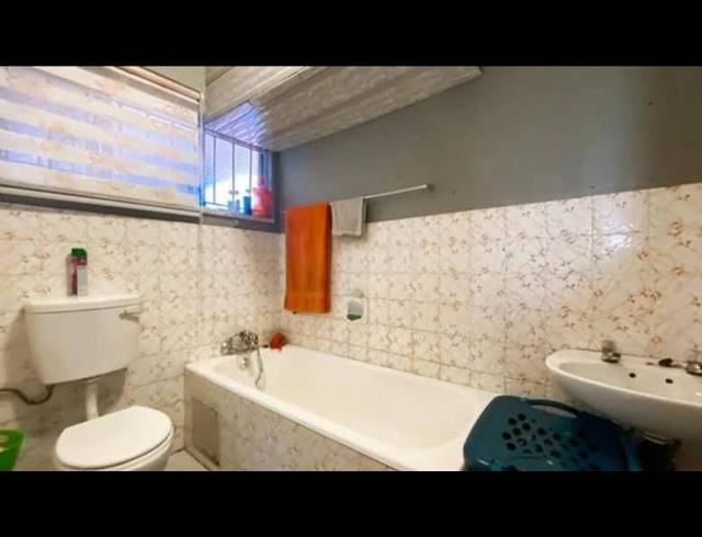 1 BEDROOM APARTMENT FOR SALE IN PRIMROSE